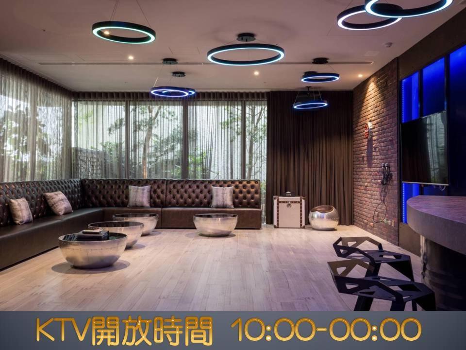 Icolour Villa Motel Taichung Bagian luar foto