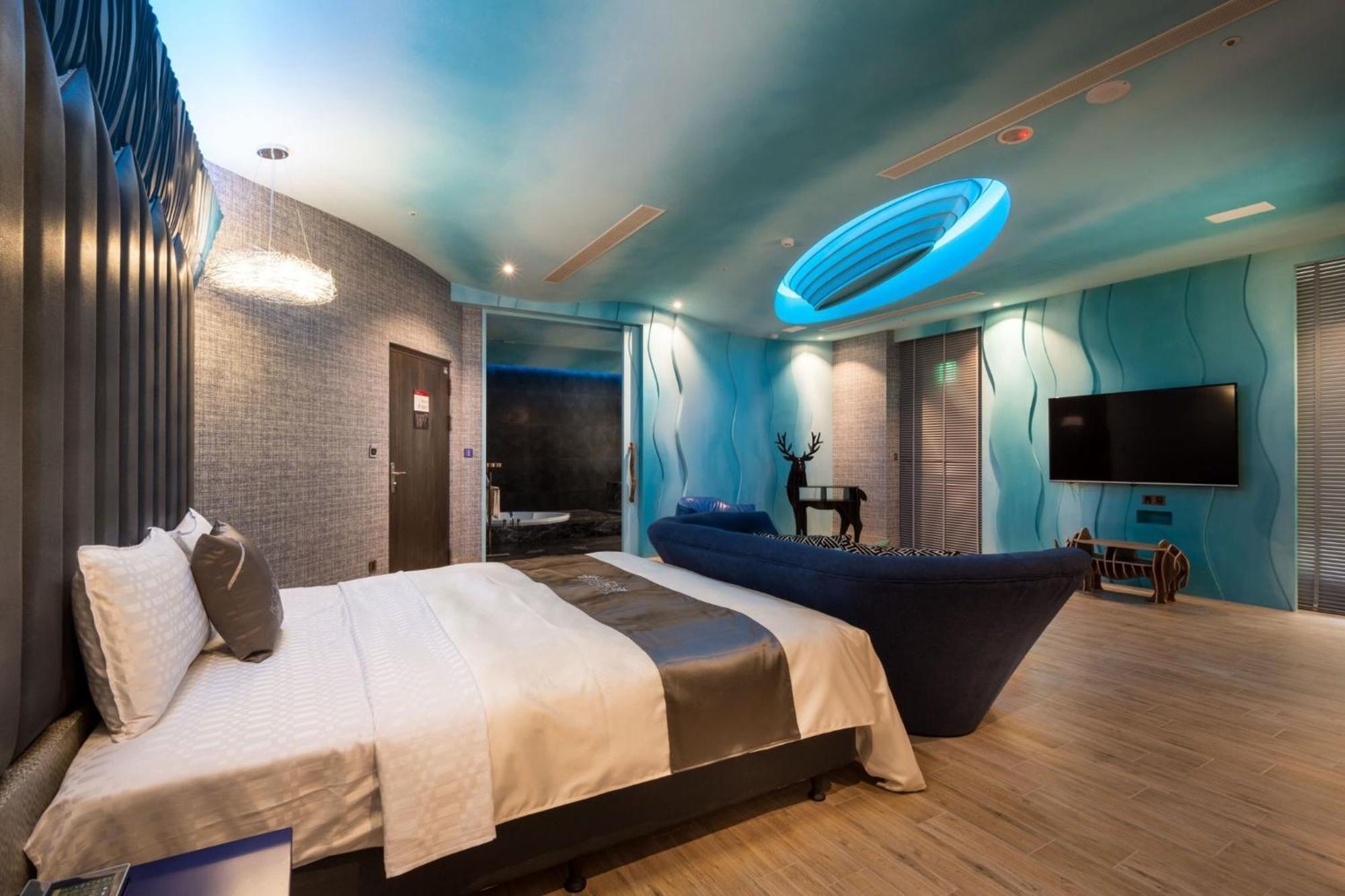 Icolour Villa Motel Taichung Bagian luar foto