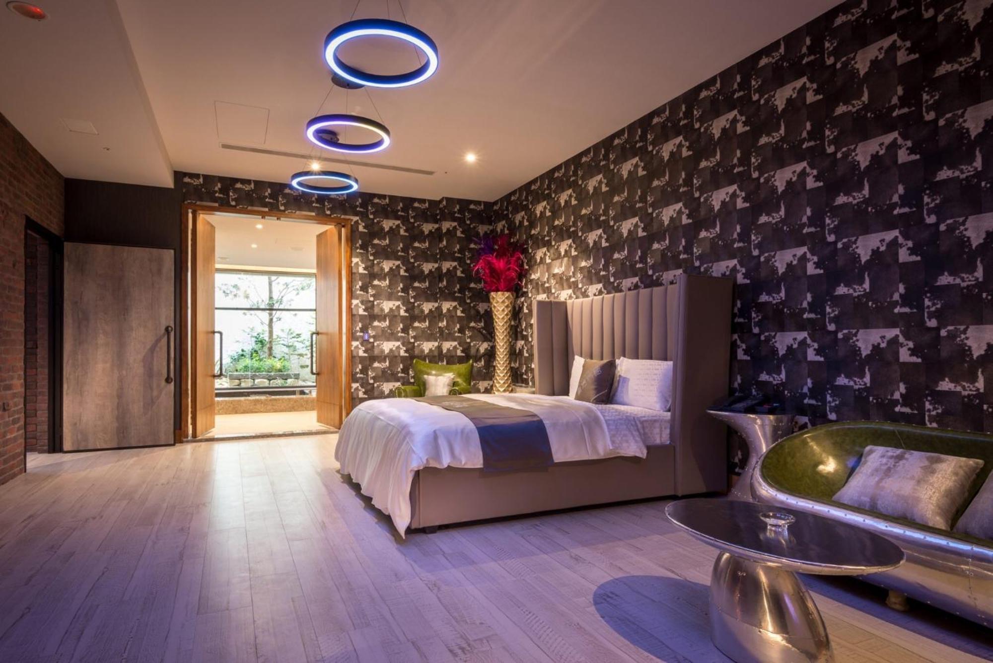 Icolour Villa Motel Taichung Bagian luar foto