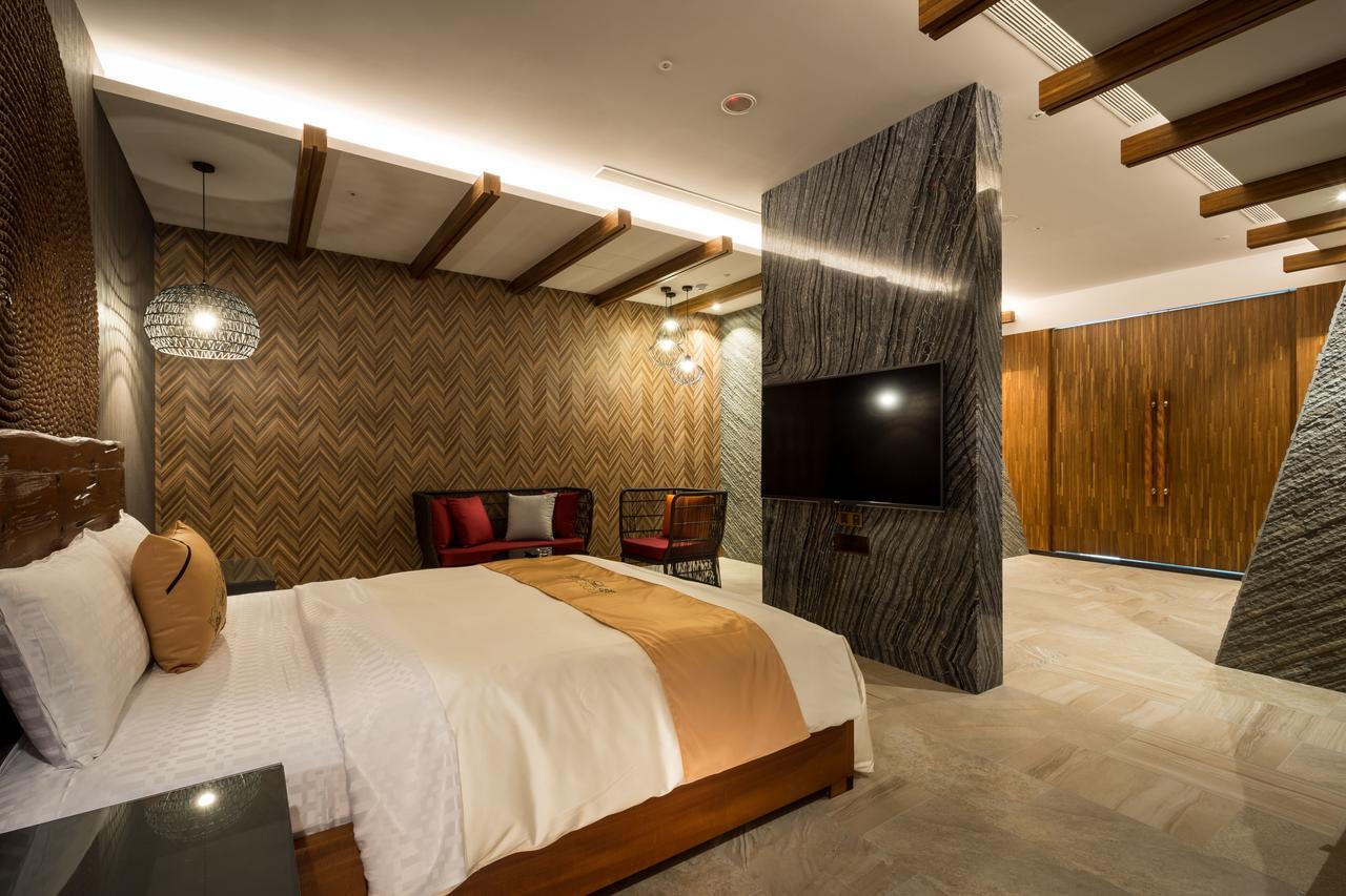 Icolour Villa Motel Taichung Bagian luar foto