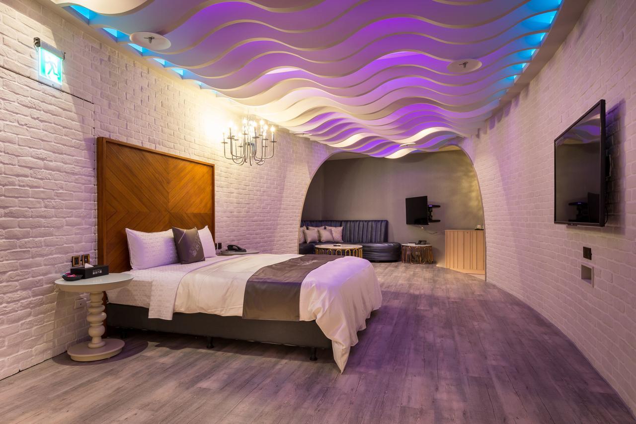 Icolour Villa Motel Taichung Bagian luar foto