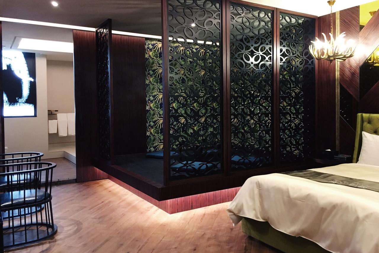 Icolour Villa Motel Taichung Bagian luar foto